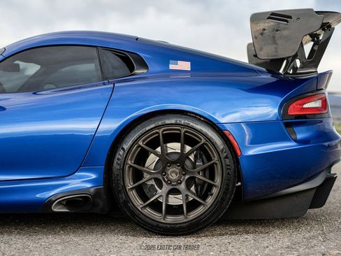 Used 2013 SRT Viper GTS w/ GTS Laguna Interior Pkg RWD image 5
