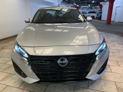 Used 2023 Nissan Altima 2.5 SL image 3