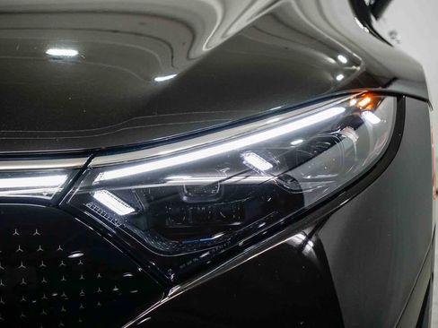 Used 2023 Mercedes-Benz EQS 580 4MATIC Sedan image 7