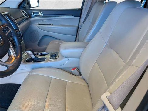 Used 2017 Jeep Grand Cherokee Limited w/ Luxury Group II AWD/4WD image 14