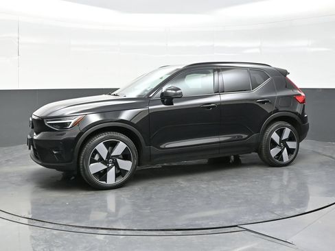 Used 2023 Volvo XC40 Recharge Ultimate w/ Protection Package Premier AWD/4WD image 3
