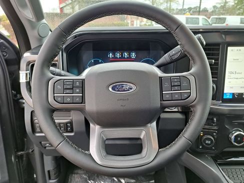 New 2026 Ford F250 Lariat w/ Black Appearance Package AWD/4WD image 9