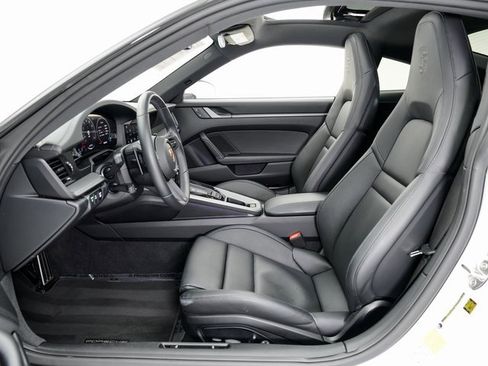 Certified 2025 Porsche 911 Carrera image 6