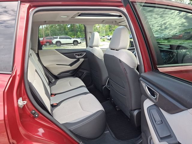 Used 2021 Subaru Forester Premium AWD/4WD image 47