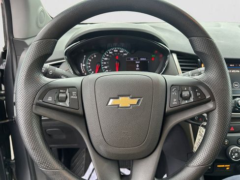 Used 2020 Chevrolet Trax LT image 13