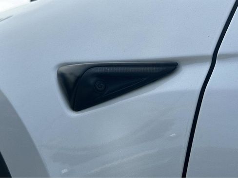 Used 2021 Tesla Model Y 2WD image 37