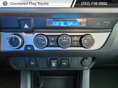 Used 2022 Toyota Tacoma SR5 AWD/4WD image 23