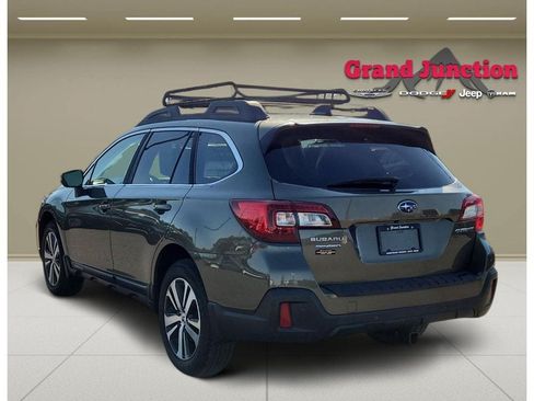 Used 2018 Subaru Outback 2.5i Limited AWD/4WD image 4
