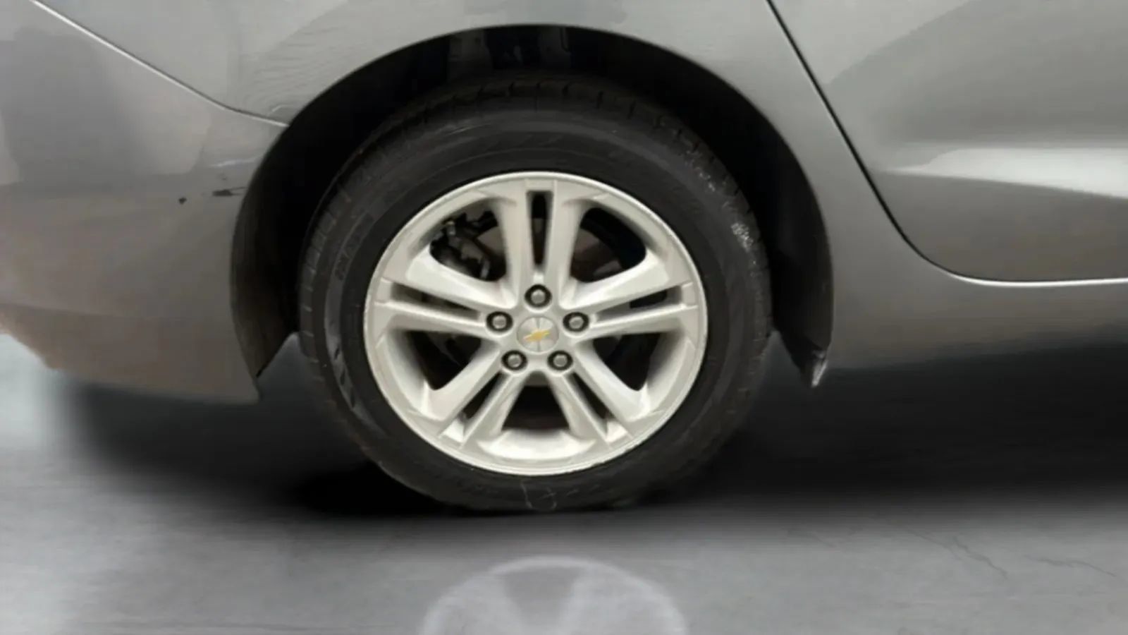 Used 2018 Chevrolet Cruze LT FWD image 26