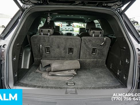 Used 2023 Chevrolet Traverse LT AWD/4WD image 27