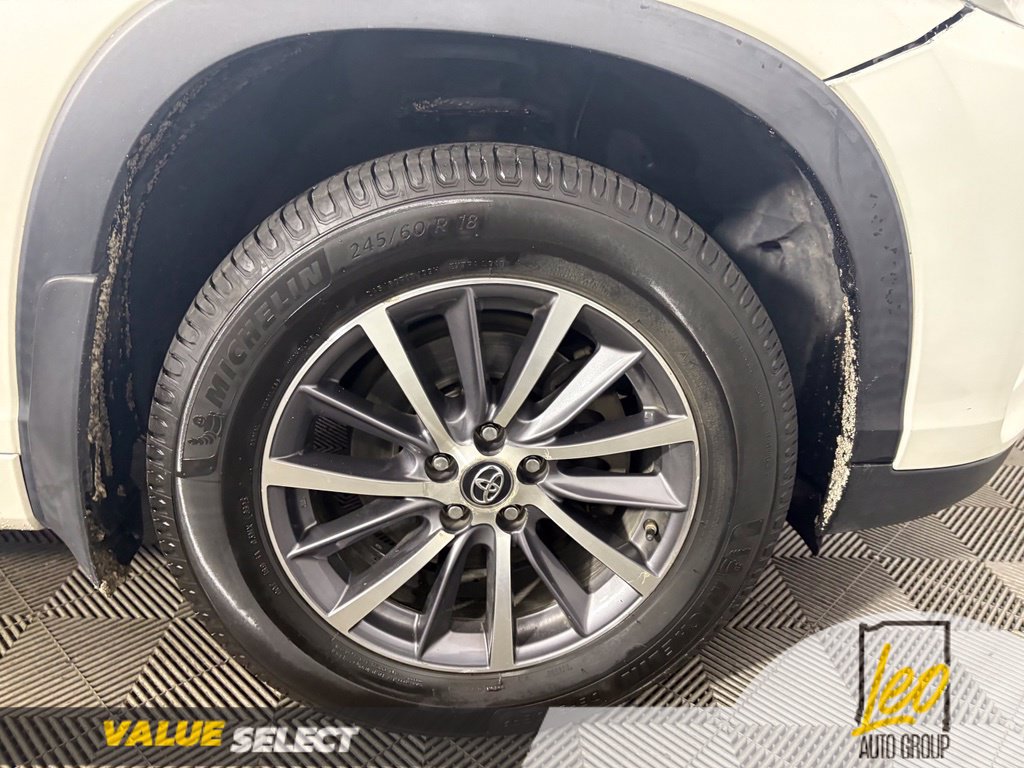 Used 2018 Toyota Highlander XLE AWD/4WD image 26