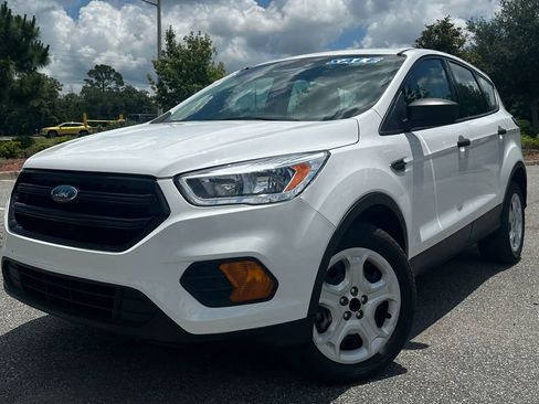 Used 2017 Ford Escape S FWD image 1