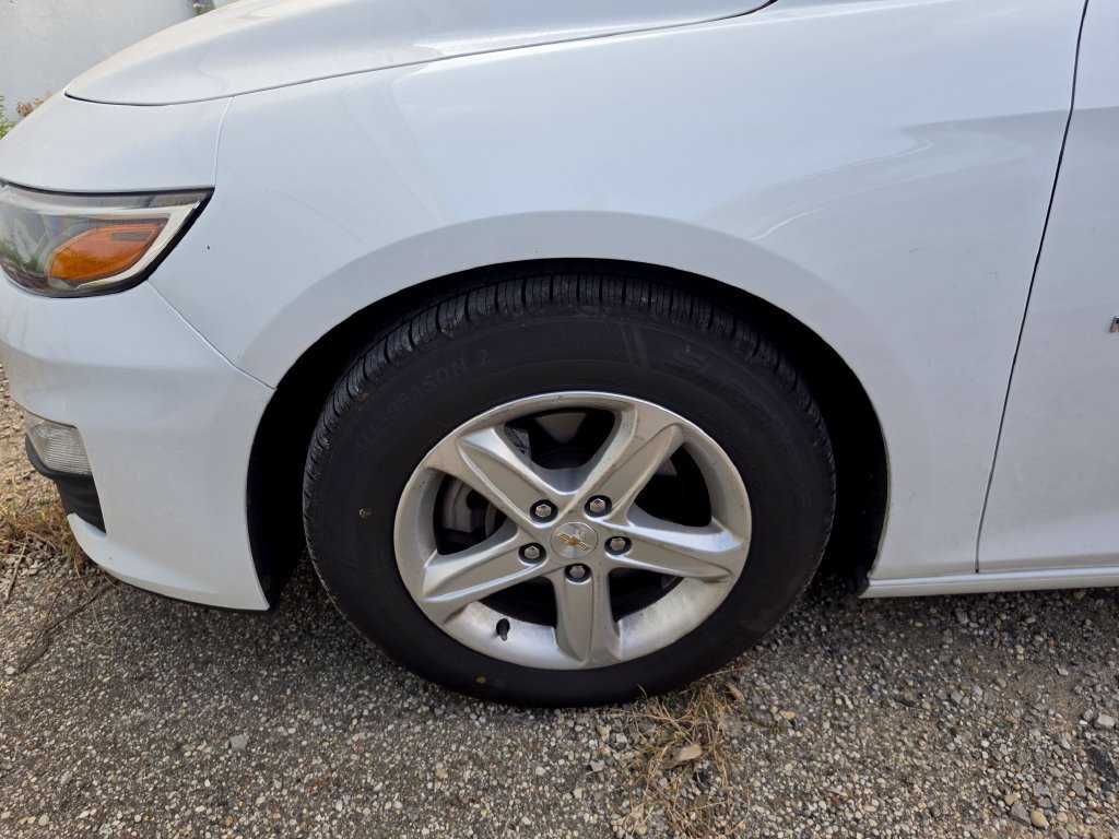 Used 2023 Chevrolet Malibu LT FWD image 3