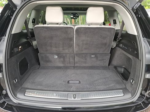 Used 2022 Jeep Grand Cherokee L Overland w/ Luxury Tech Group IV image 13