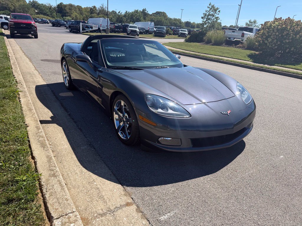 Used 2009 Chevrolet Corvette Coupe RWD image 2