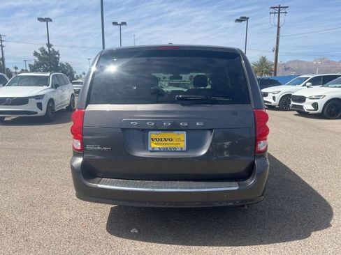 Used 2018 Dodge Grand Caravan SE w/ UConnect Hands-Free Group FWD image 5