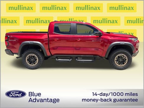 Used 2024 Chevrolet Colorado ZR2 w/ ZR2 Convenience Package III AWD/4WD image 2