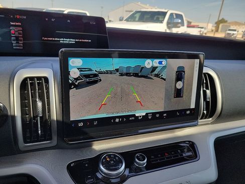 New 2025 Ford Expedition Active image 22