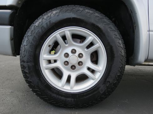 Used 2003 Dodge Dakota Sport image 9