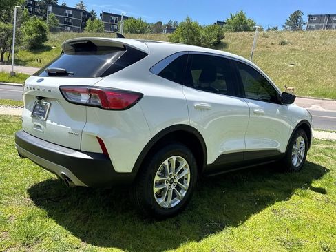 Certified 2022 Ford Escape SE w/ Convenience Package AWD/4WD image 9