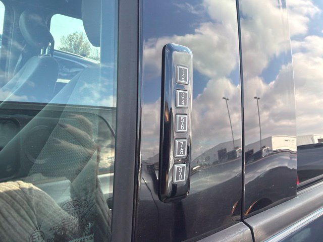 Used 2019 Ford F150 XLT w/ Equipment Group 302A Luxury AWD/4WD image 3