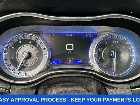 Used 2023 Chrysler 300 Touring w/ Sport Appearance Package RWD image 17