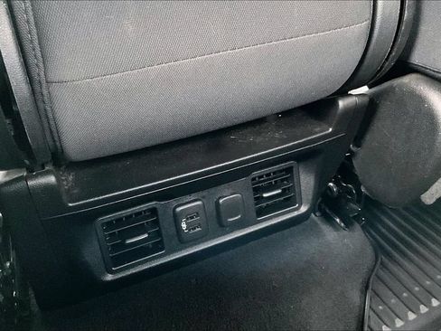 Used 2022 GMC Sierra 2500 SLE w/ SLE Convenience Package RWD image 10