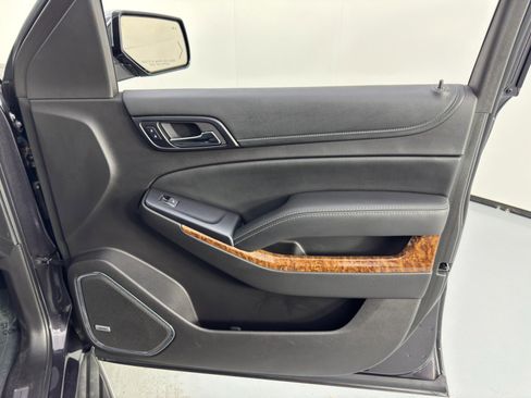 Used 2015 Chevrolet Suburban LTZ image 48
