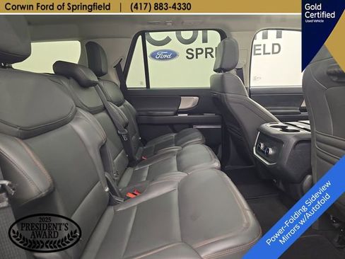 Used 2025 Ford Expedition Active AWD/4WD image 13