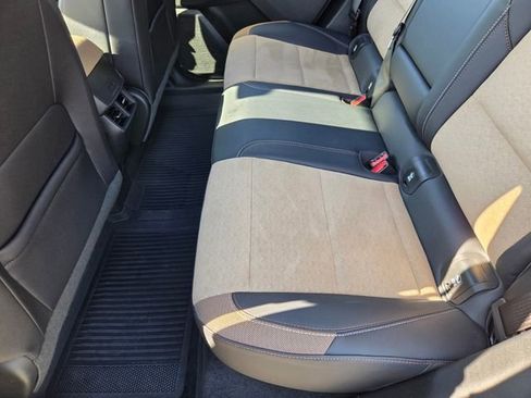 Used 2025 Chevrolet Equinox ACTIV image 12