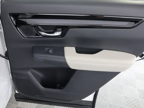 Used 2023 Honda CR-V EX-L image 28