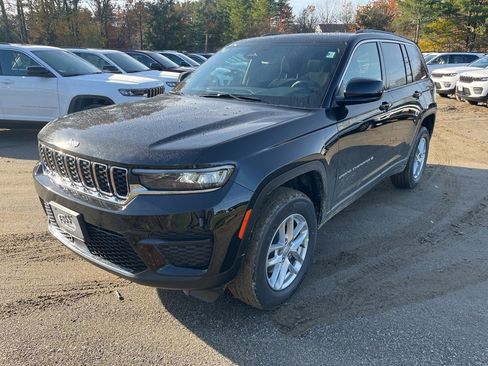 New 2025 Jeep Grand Cherokee Laredo X image 3