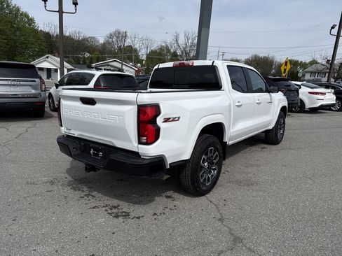 Used 2025 Chevrolet Colorado Z71 image 3