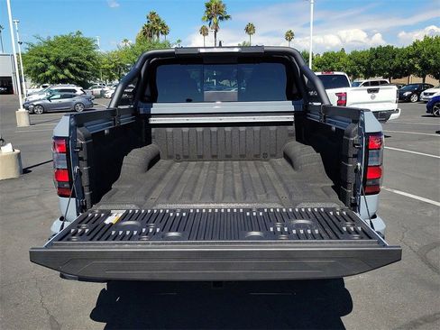 New 2025 Nissan Frontier PRO-4X w/ Pro Convenience Package image 18