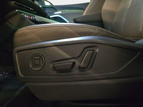 Used 2025 Audi Q5 Premium w/ Convenience Package AWD/4WD image 31