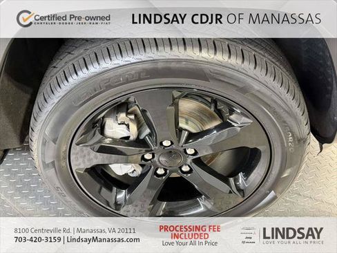 Certified 2023 Jeep Grand Cherokee Limited w/ Black Appearance Package AWD/4WD image 11