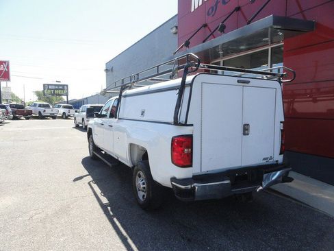 Used 2019 Chevrolet Silverado 2500 W/T w/ WT Convenience Package RWD image 3