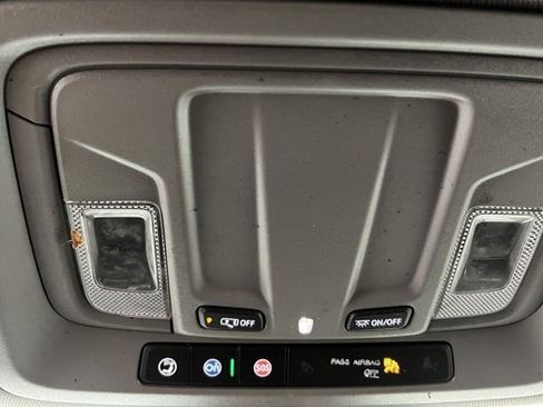 Used 2024 GMC Sierra 1500 Elevation image 39