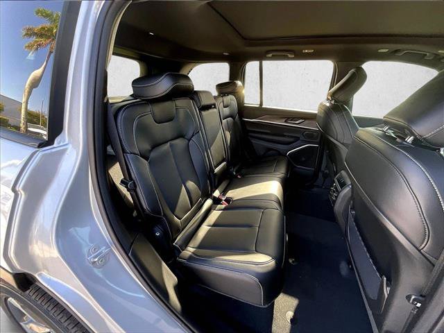 New 2026 Jeep Grand Cherokee L Limited w/ Limited Altitude Package RWD image 27