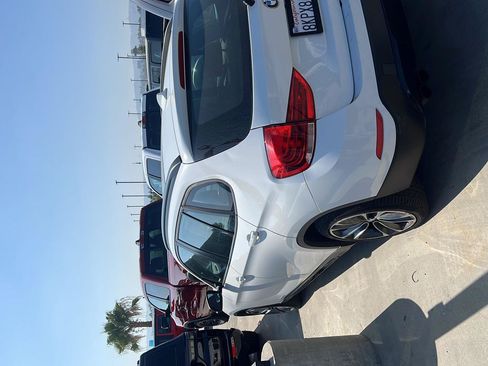 Used 2015 BMW X1 sDrive28i RWD image 8