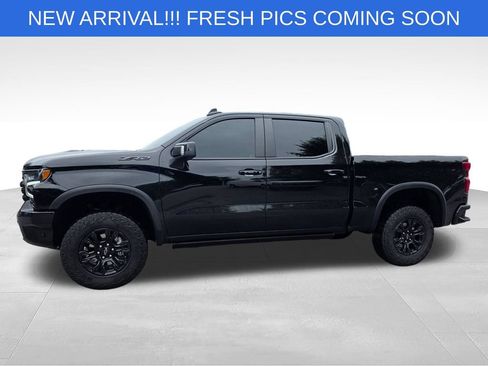 Used 2025 Chevrolet Silverado 1500 ZR2 w/ Technology Package AWD/4WD image 3