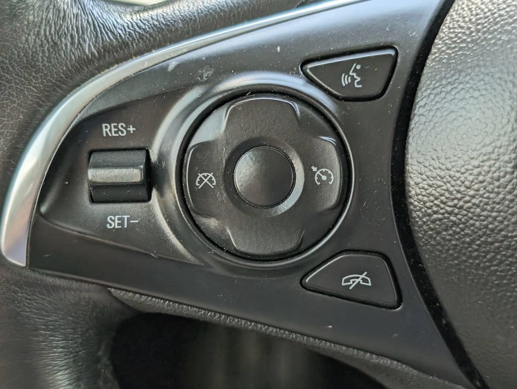 Used 2018 Buick Enclave Essence FWD image 13