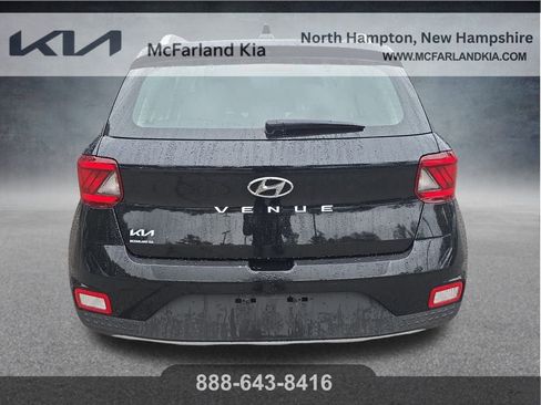 Used 2022 Hyundai Venue SEL image 6
