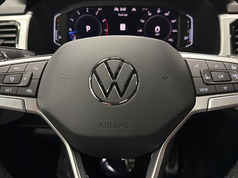 Used 2023 Volkswagen Atlas Cross Sport SEL R-Line AWD/4WD image 16