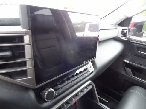 Used 2022 Toyota Tundra Limited AWD/4WD image 13
