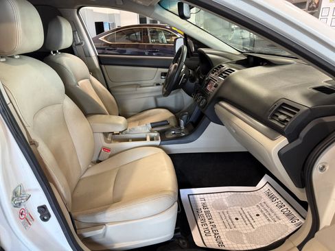 Used 2014 Subaru Crosstrek 2.0i Limited AWD/4WD image 11
