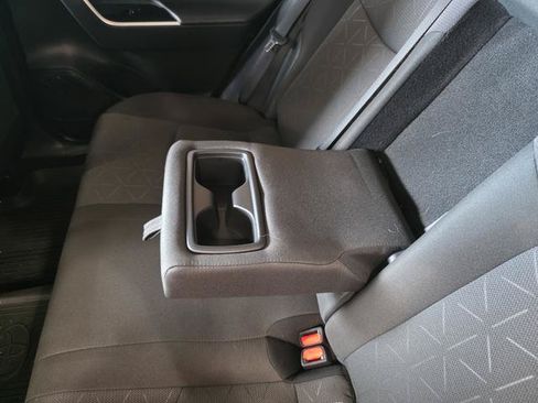 Used 2025 Toyota RAV4 XLE AWD/4WD image 28