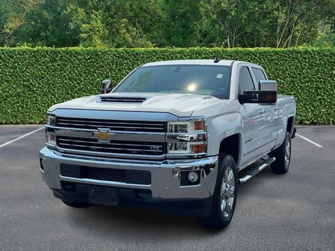 Used 2018 Chevrolet Silverado 2500 LTZ w/ Duramax Plus Package AWD/4WD image 8