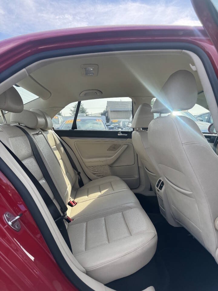 Used 2010 Volkswagen Jetta Limited Edition FWD image 10