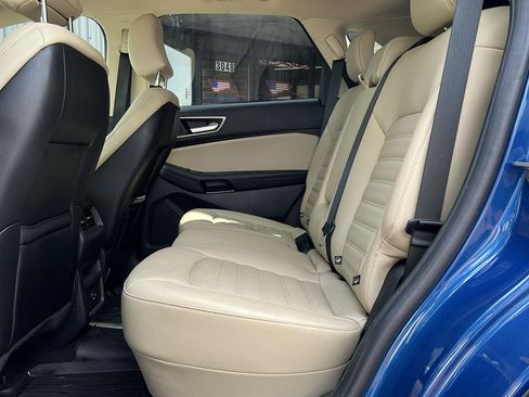 Used 2021 Ford Edge SEL AWD/4WD image 14